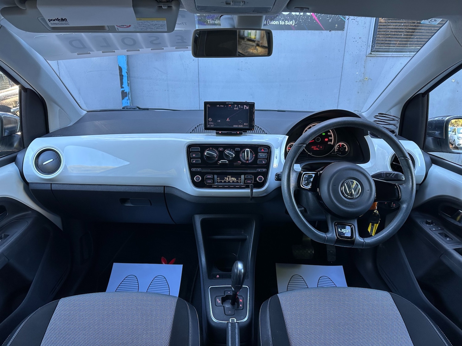 Used Volkswagen up! 2013 for sale - 77798672: Photo 14