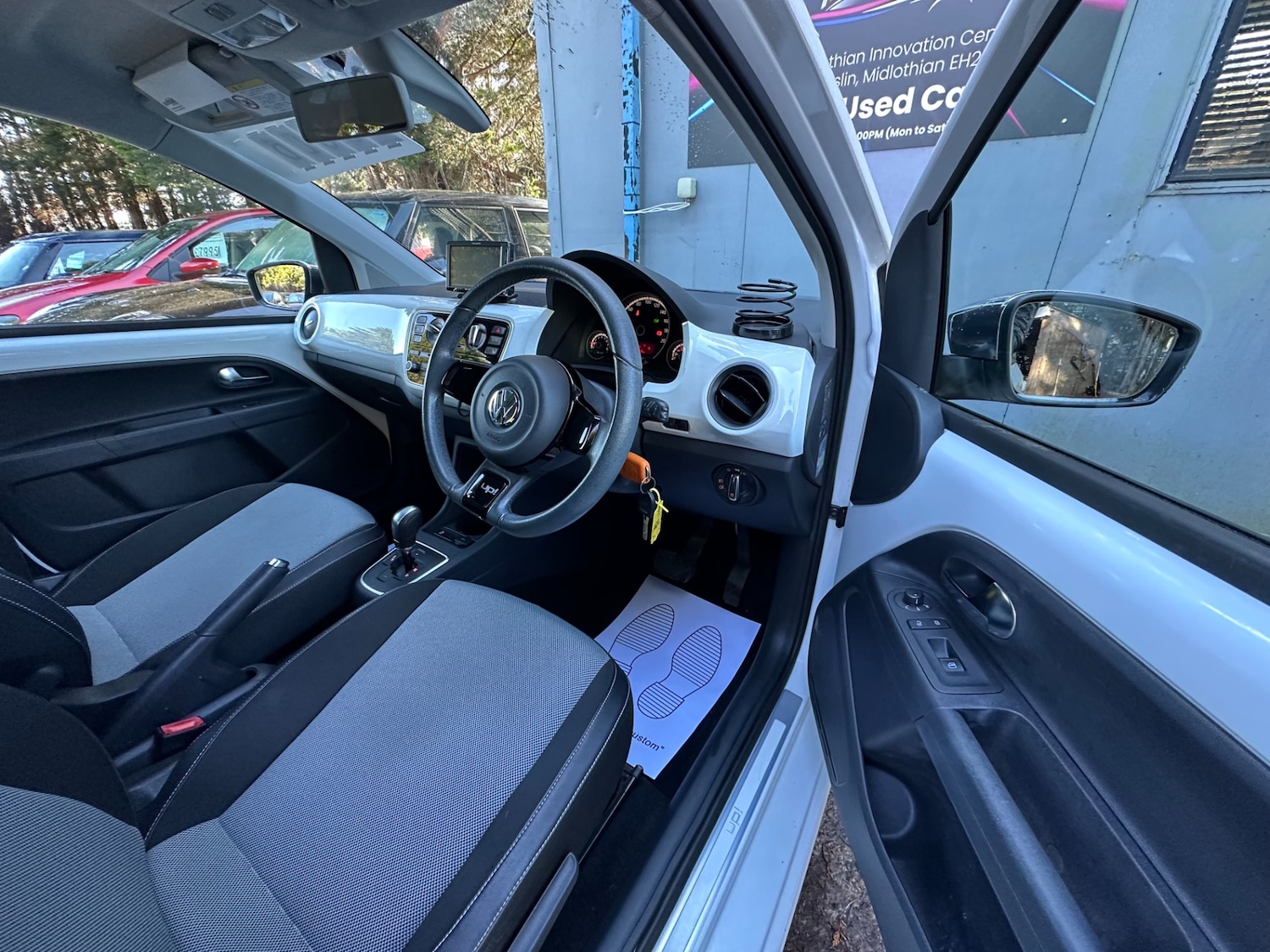 Used Volkswagen up! 2013 for sale - 77798672: Photo 9