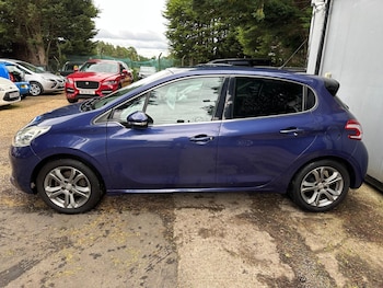 Used Peugeot 208 undefined for sale - 79090772: Photo
