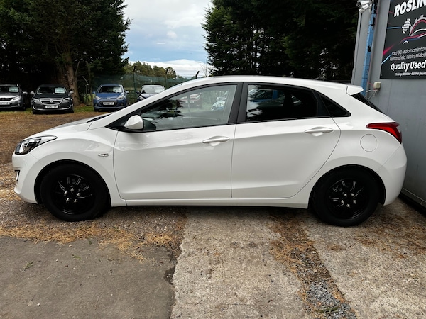 Used Hyundai i30 2015 for sale - 76198643: Photo 4