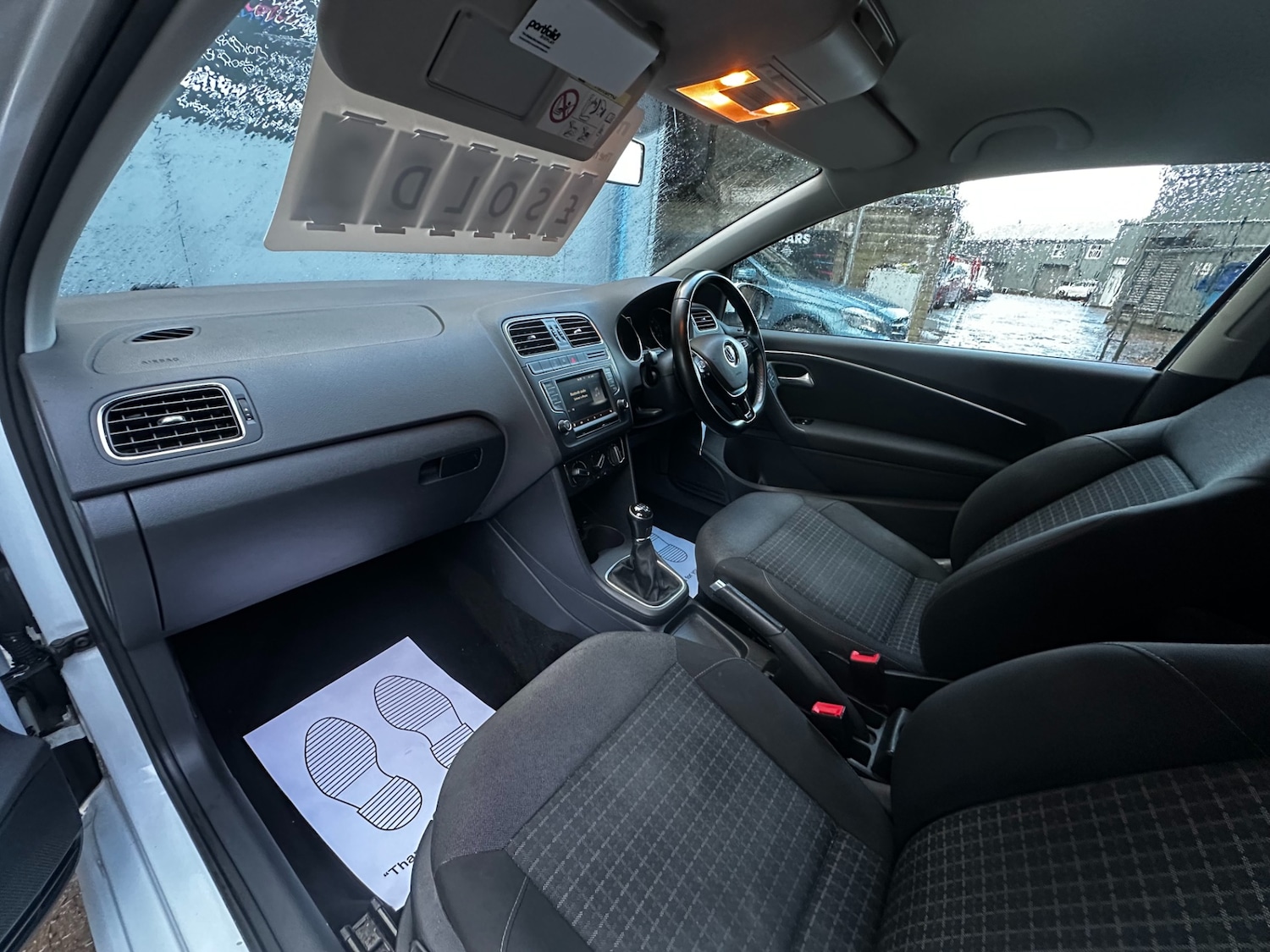 Used Volkswagen Polo 2015 for sale - 76437333: Photo 11