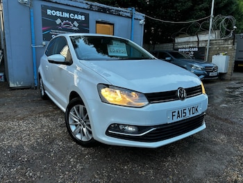 Used Volkswagen Polo 2015 for sale - 76437333: Photo