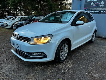 Used Volkswagen Polo 2015 for sale - 76437333: Photo