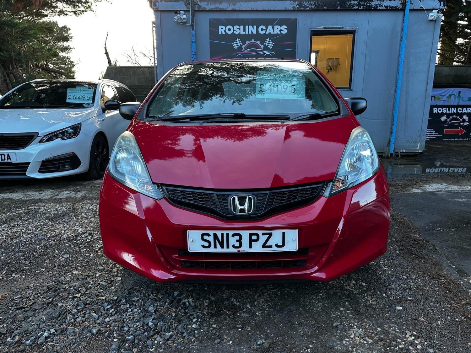 Used Honda Jazz 2013 for sale - 76588647: Photo 2