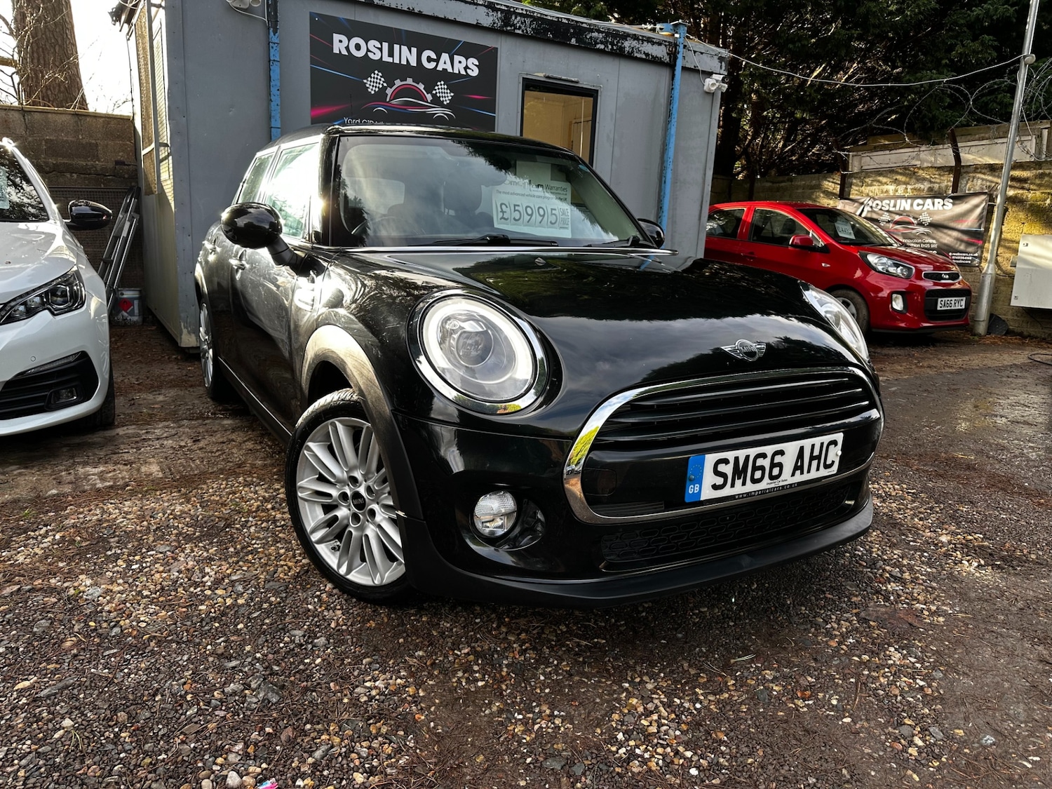 Used MINI Hatch 2016 for sale - 76554368: Photo 1