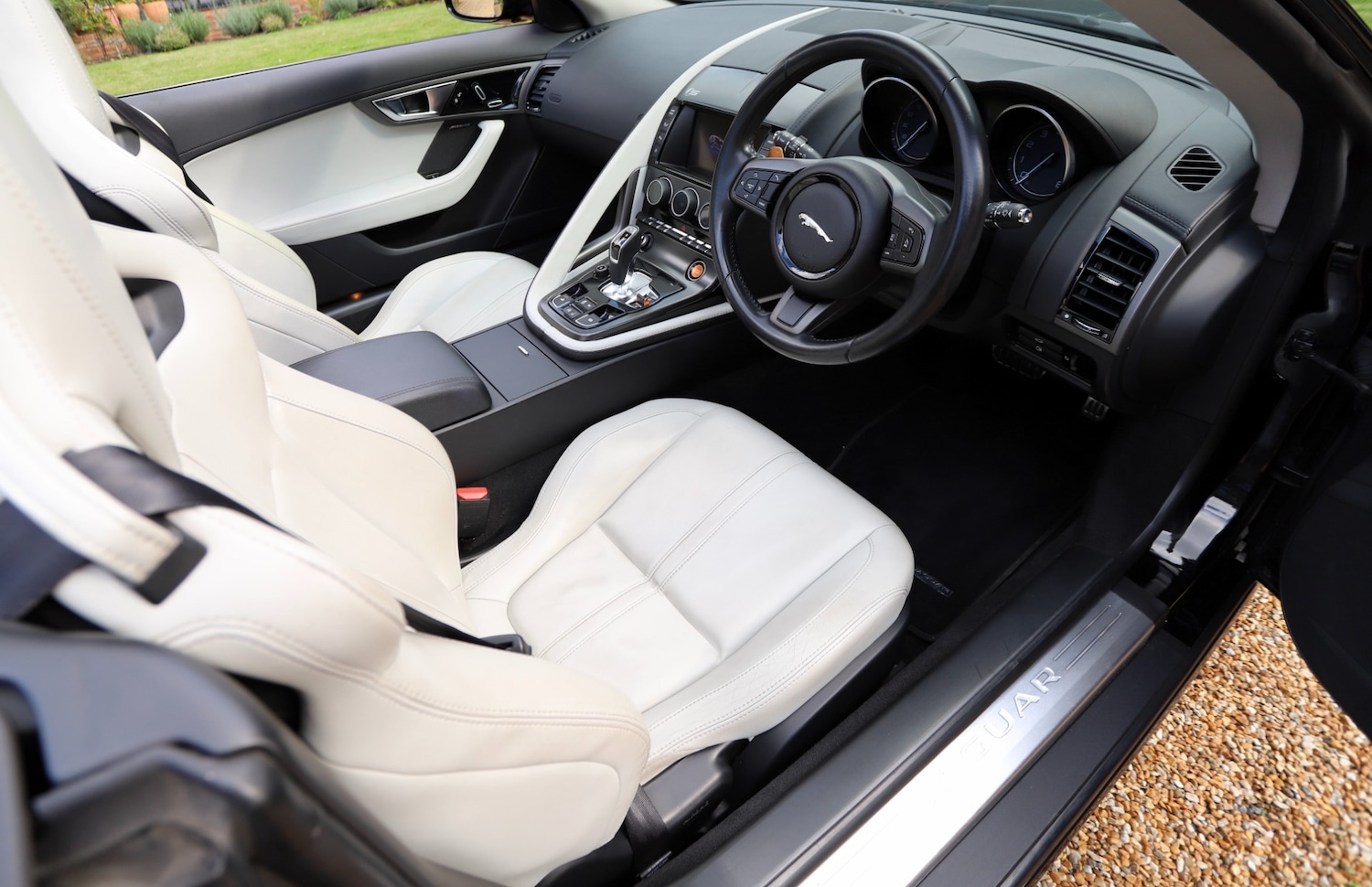 Used Jaguar F-Type 2013 for sale - 75891058: Photo 11