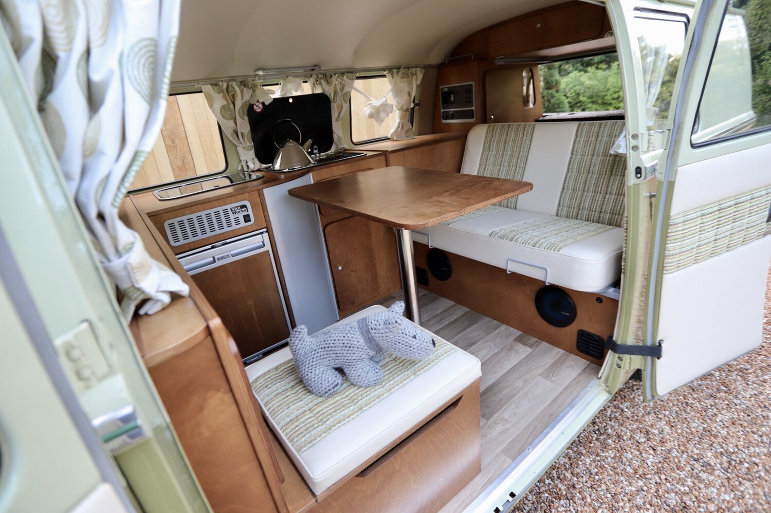 Used Volkswagen Campervan 1964 for sale - 75526451: Photo 19