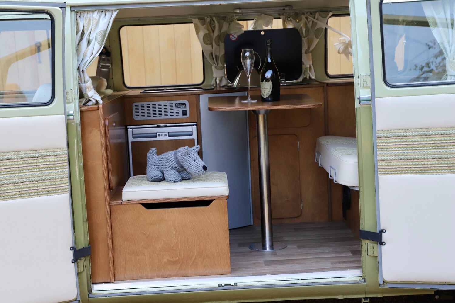 Used Volkswagen Campervan 1964 for sale - 75526451: Photo 21