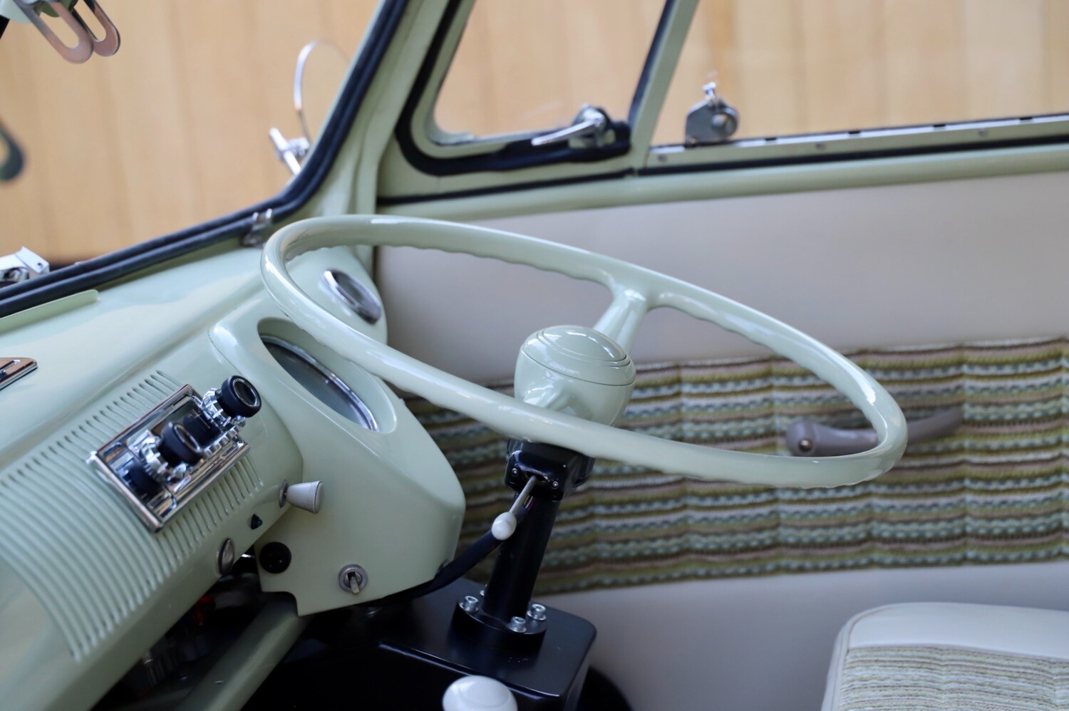 Used Volkswagen Campervan 1964 for sale - 75526451: Photo 8