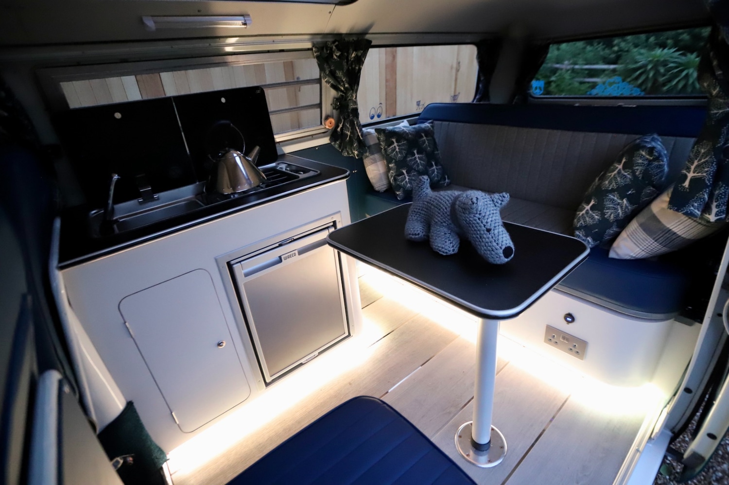 Used Volkswagen Campervan 1973 for sale - 76232695: Photo 14