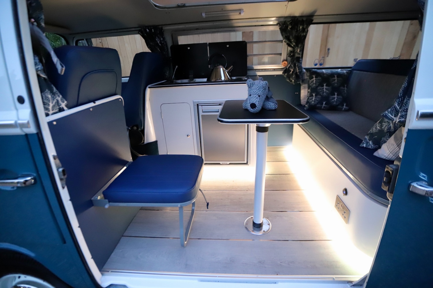 Used Volkswagen Campervan 1973 for sale - 76232695: Photo 15