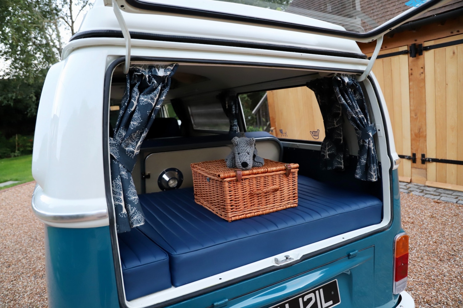 Used Volkswagen Campervan 1973 for sale - 76232695: Photo 16