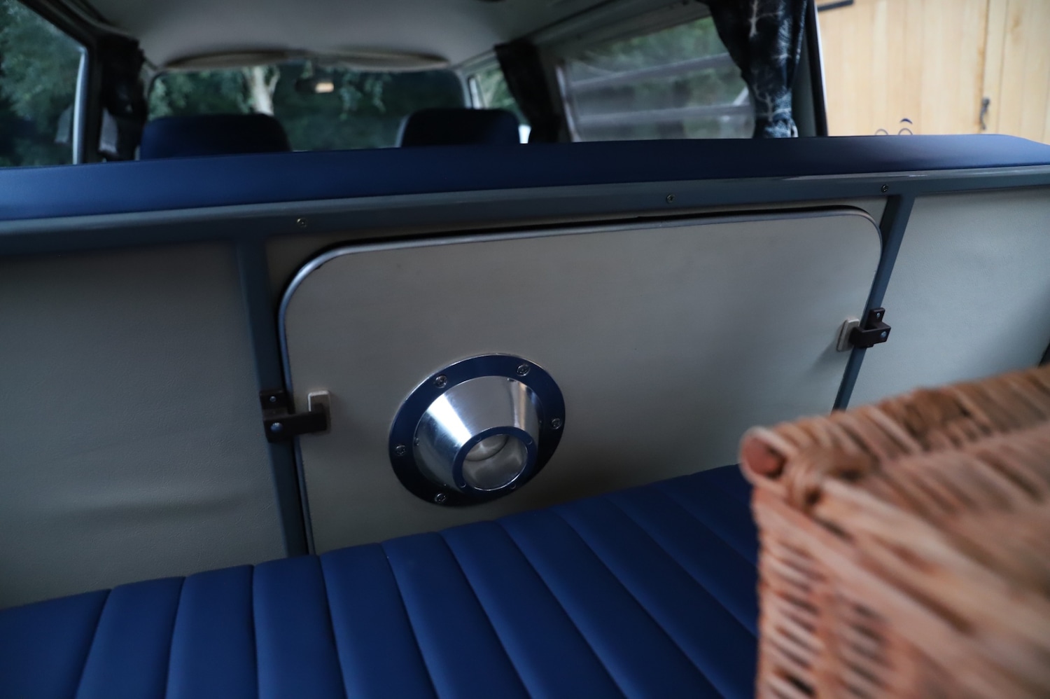 Used Volkswagen Campervan 1973 for sale - 76232695: Photo 17