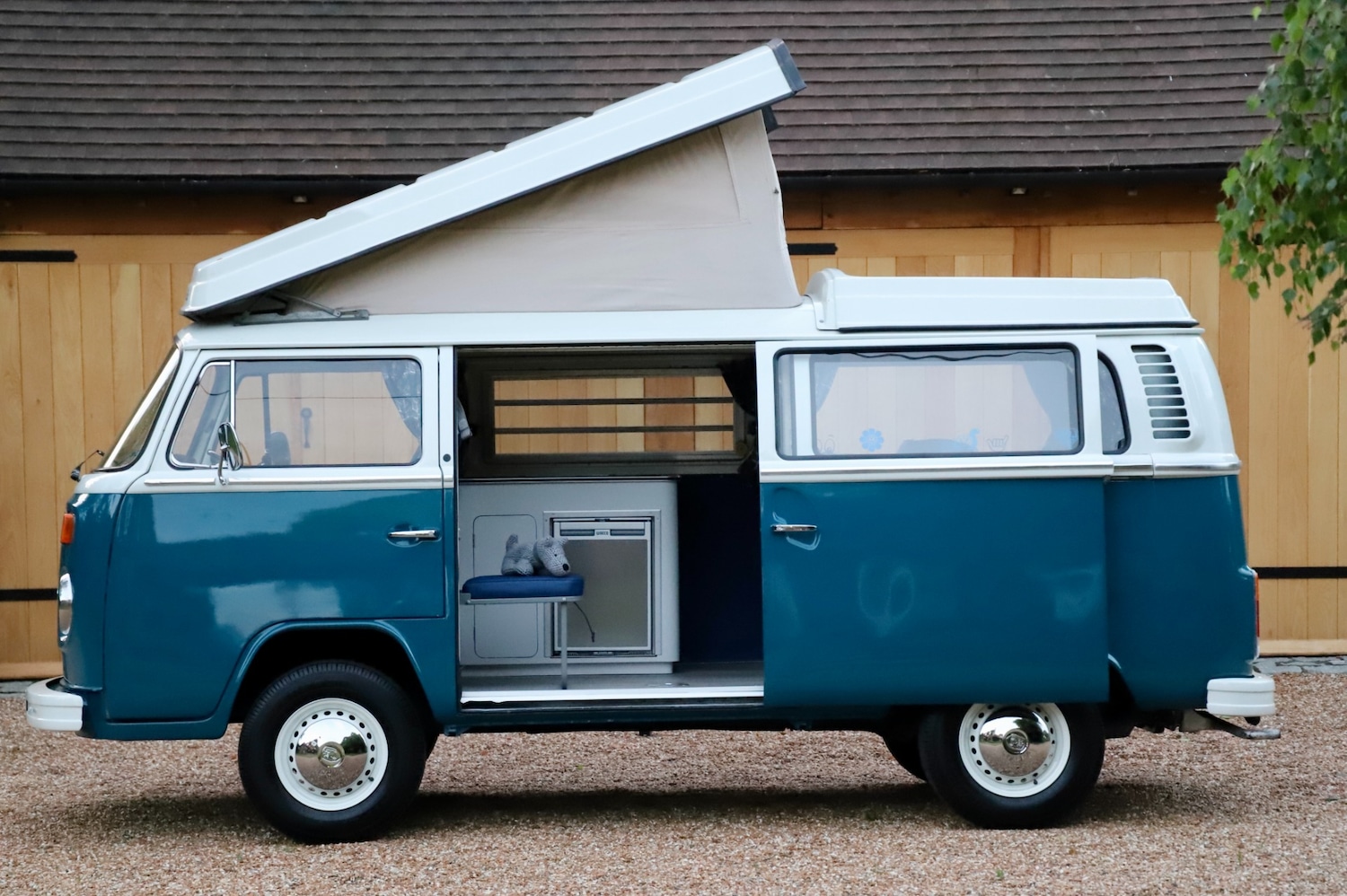 Used Volkswagen Campervan 1973 for sale - 76232695: Photo 18