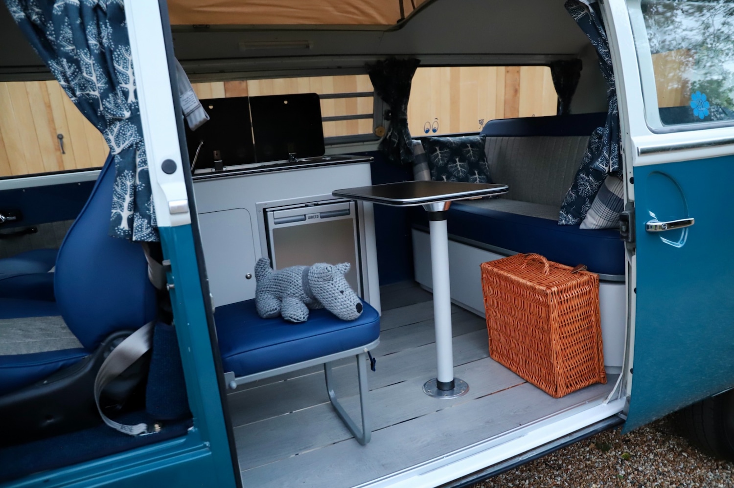 Used Volkswagen Campervan 1973 for sale - 76232695: Photo 7