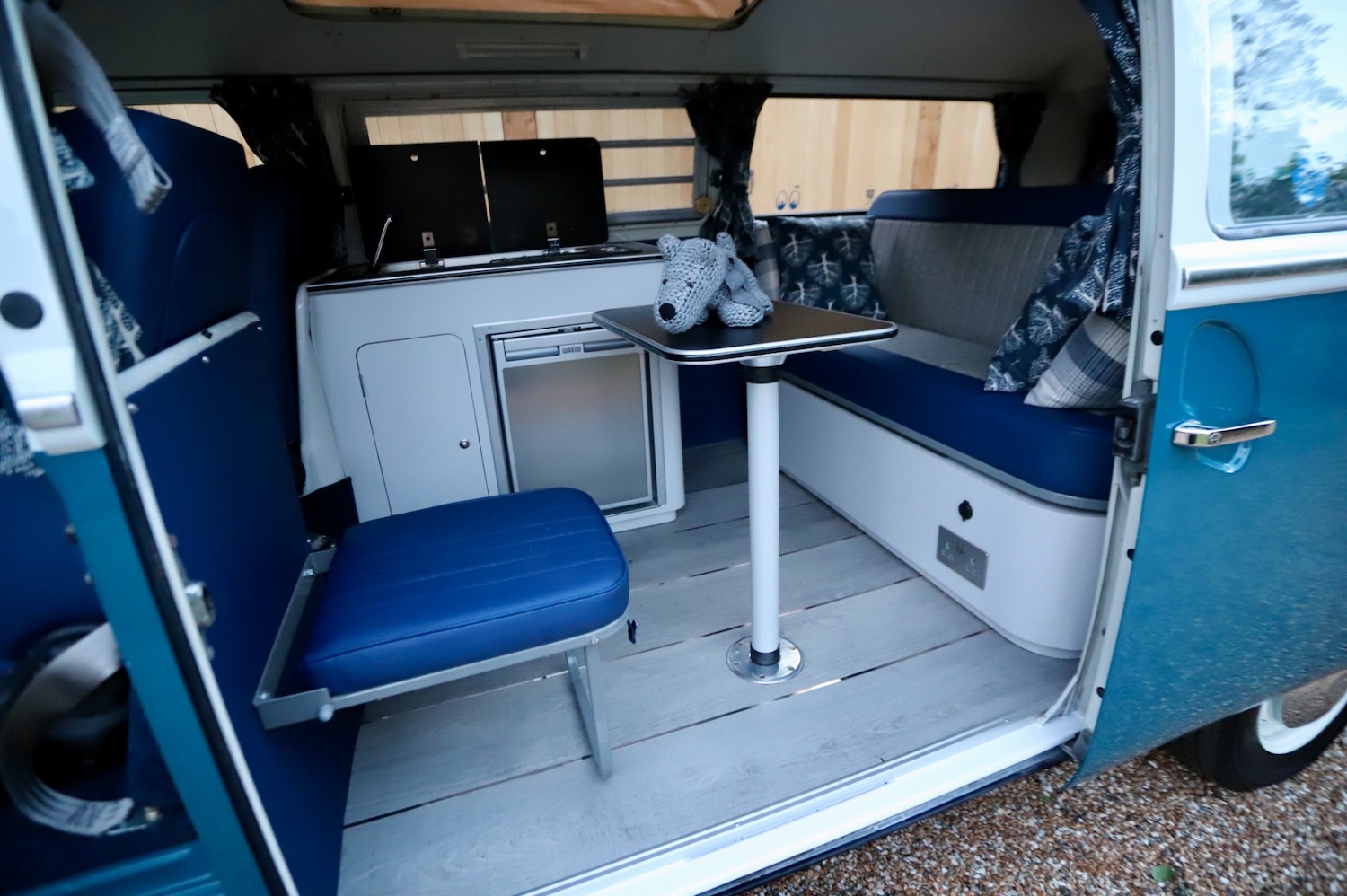 Used Volkswagen Campervan 1973 for sale - 76232695: Photo 9