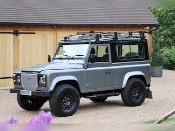 Used Land Rover Defender 2010 for sale - 79206221: Photo