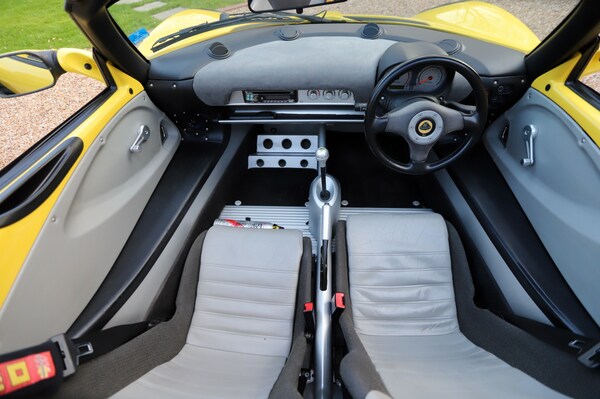 Used Lotus Elise 2001 for sale - 74315713: Photo 13