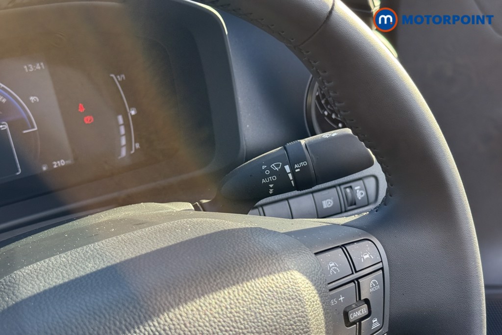 Used Toyota C-HR 2024 for sale - 76697172: Photo 23