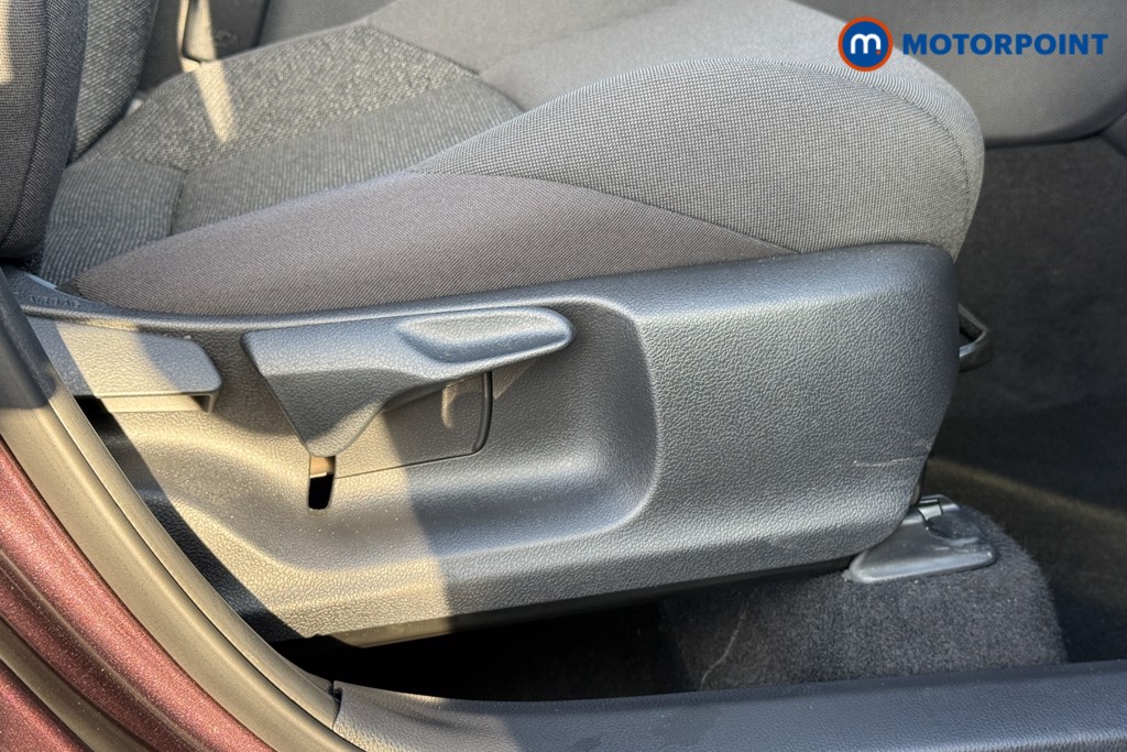 Used Toyota C-HR 2024 for sale - 76697172: Photo 25