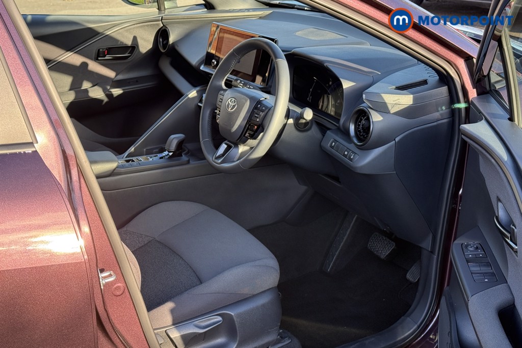 Used Toyota C-HR 2024 for sale - 76697172: Photo 9