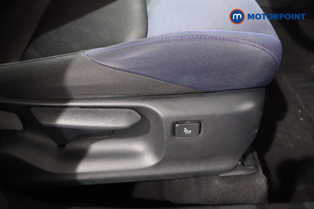 Used Toyota C-HR 2017 for sale - 76117896: Photo 30