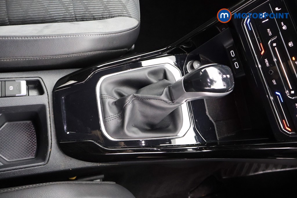 Used Volkswagen T-Roc 2023 for sale - 76355829: Photo 14