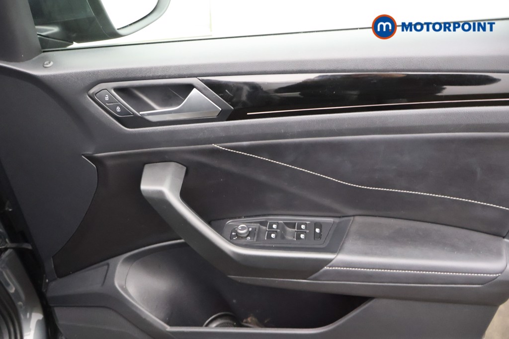 Used Volkswagen T-Roc 2023 for sale - 76355829: Photo 15