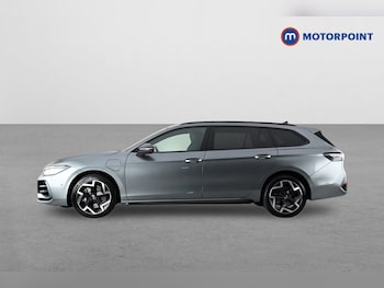Used Volkswagen Passat 2025 for sale - 79572368: Photo