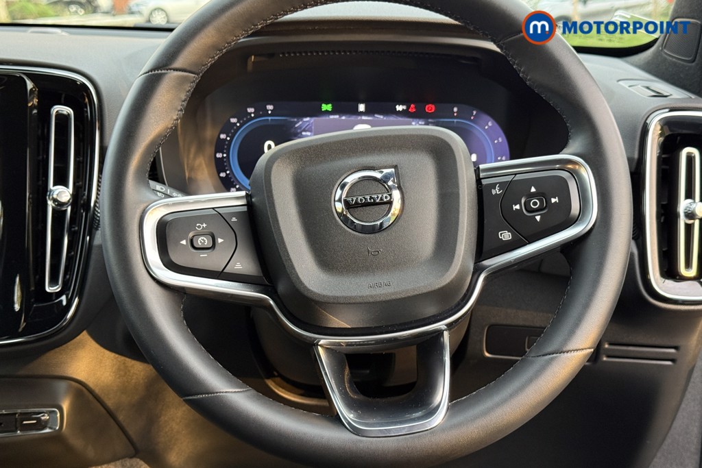 Used Volvo XC40 2024 for sale - 76628359: Photo 10