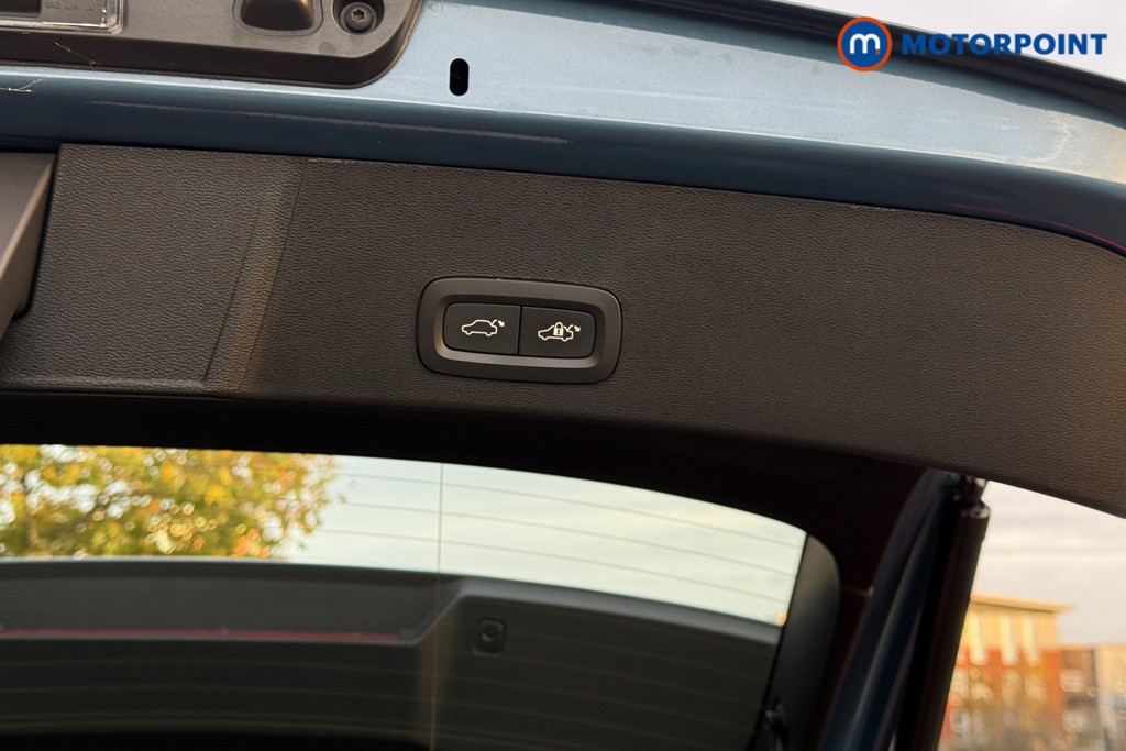 Used Volvo XC40 2024 for sale - 76628359: Photo 36