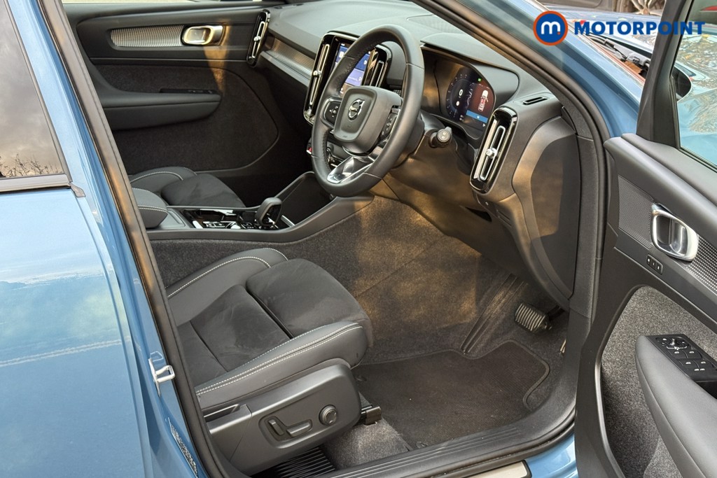 Used Volvo XC40 2024 for sale - 76628359: Photo 9