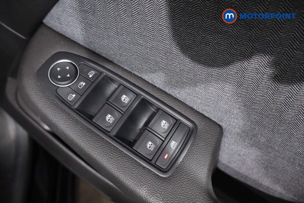 Used Renault Clio 2024 for sale - 76946187: Photo 31