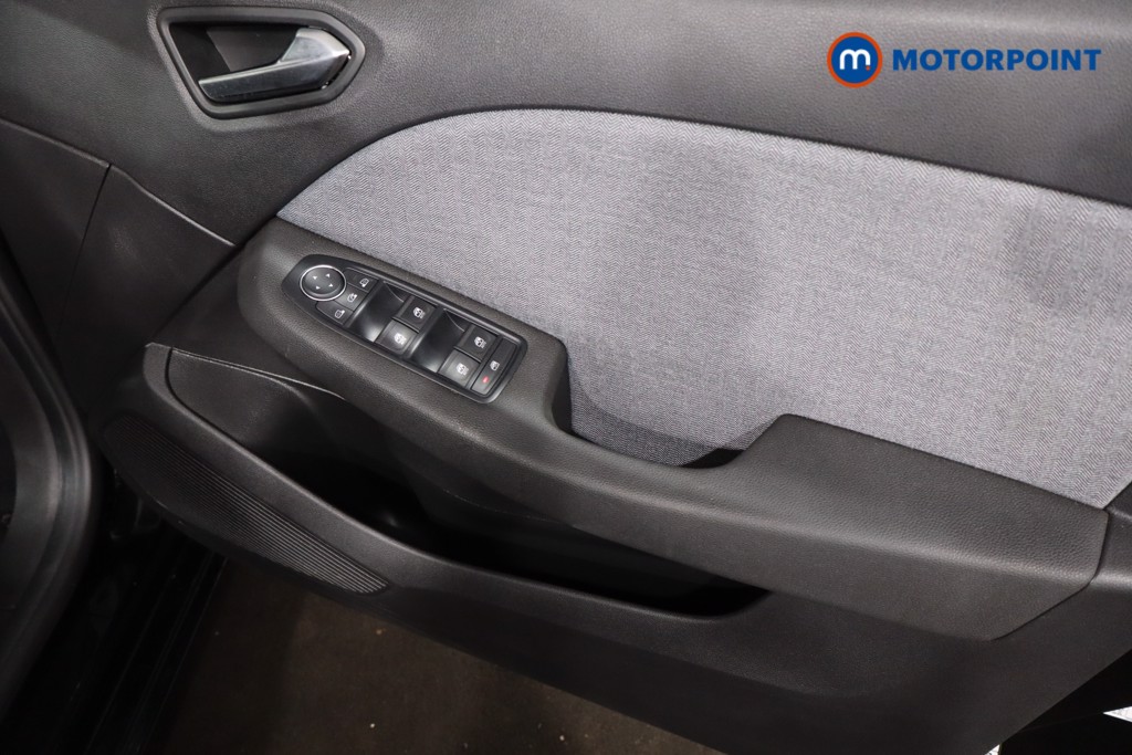 Used Renault Clio 2024 for sale - 76946187: Photo 32