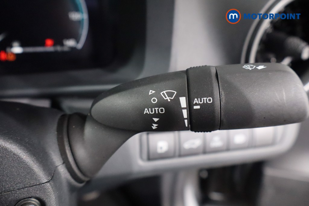 Used Toyota C-HR 2024 for sale - 76553309: Photo 34