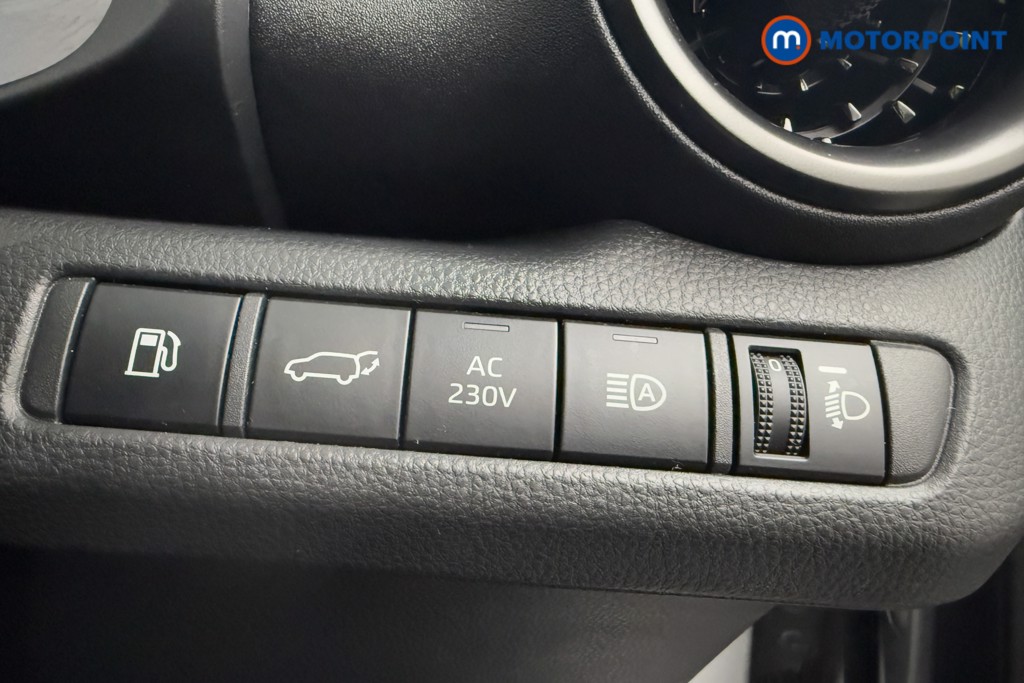 Used Toyota C-HR 2024 for sale - 76278811: Photo 24