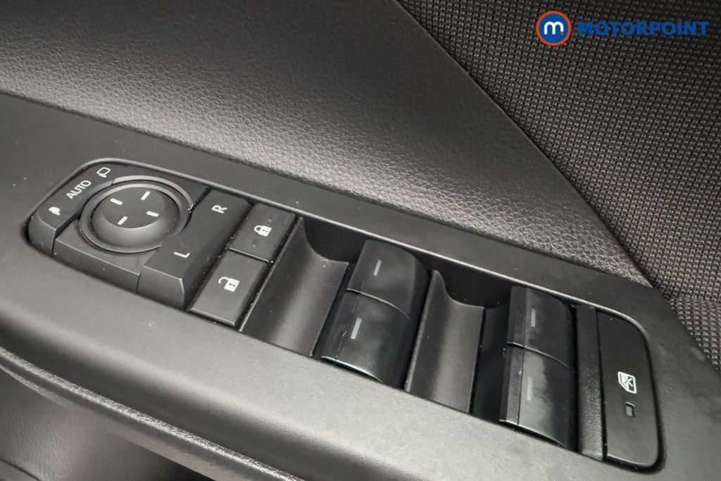 Used Toyota C-HR 2024 for sale - 76278811: Photo 26
