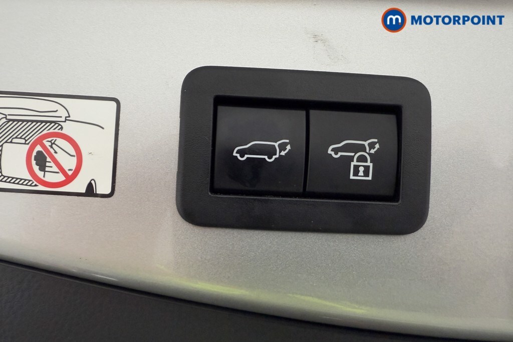 Used Toyota C-HR 2024 for sale - 76278811: Photo 34