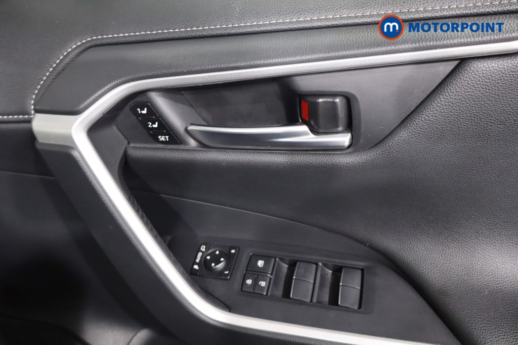 Used Toyota RAV4 2020 for sale - 76526737: Photo 34