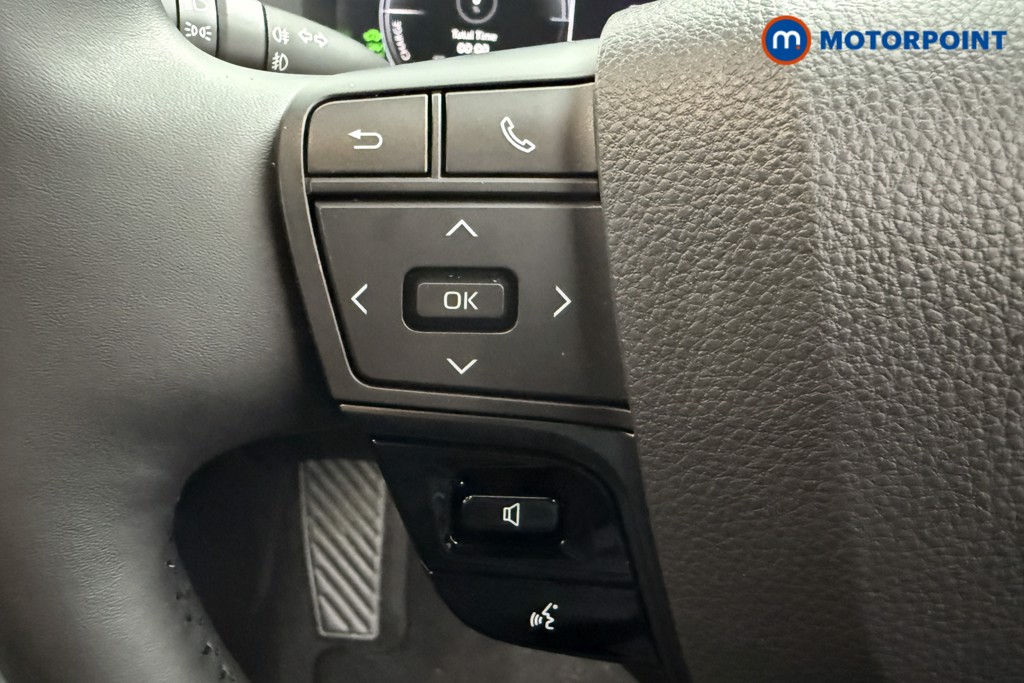 Used Toyota C-HR 2024 for sale - 76105020: Photo 12