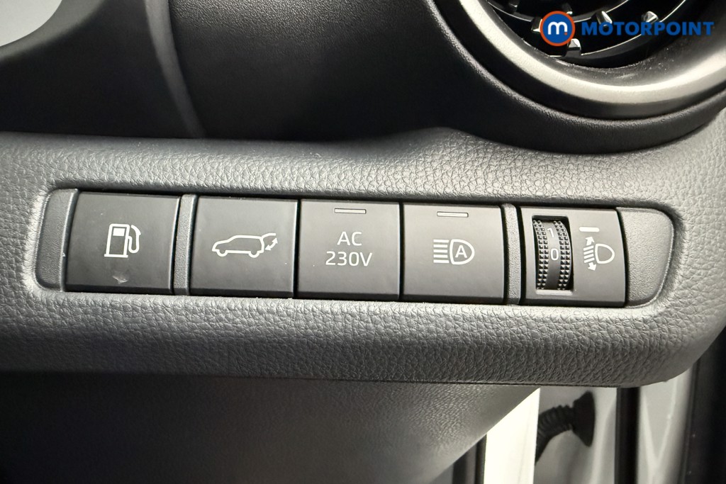 Used Toyota C-HR 2024 for sale - 76105020: Photo 25