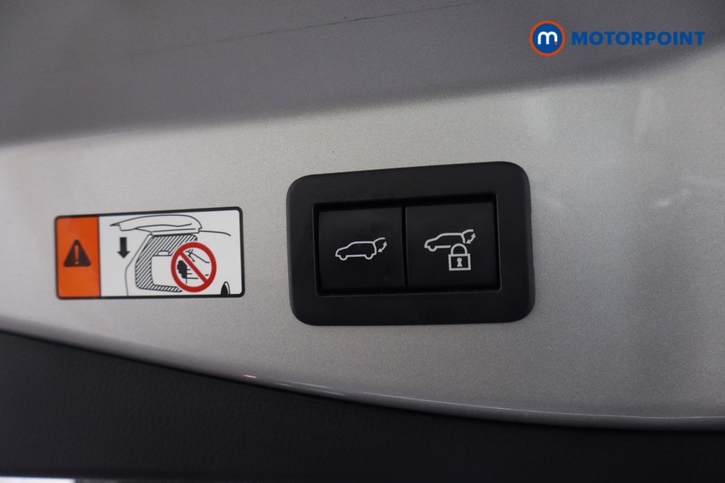 Used Toyota C-HR 2024 for sale - 77975958: Photo 44