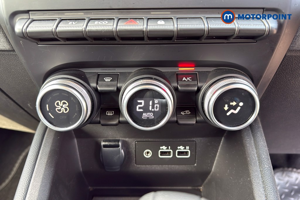 Used Renault Clio for sale - 77901944: Photo 19