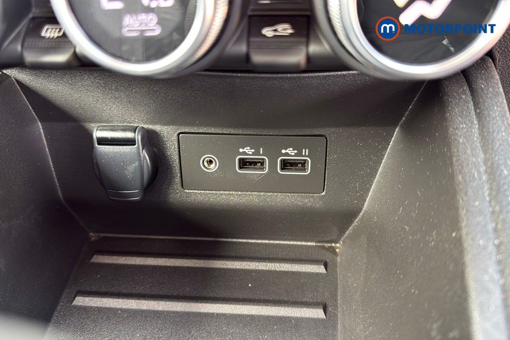 Used Renault Clio for sale - 77901944: Photo 23