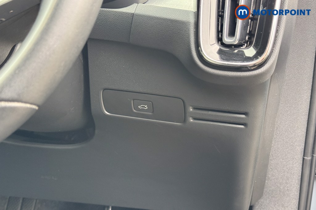 Used Volvo XC40 2023 for sale - 76961059: Photo 23