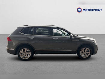 Used Volkswagen Tiguan Allspace 2023 for sale - 79134259: Photo