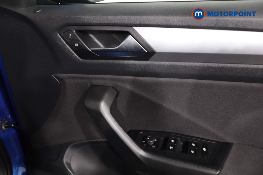 Used Volkswagen T-Roc 2023 for sale - 77747175: Photo 32