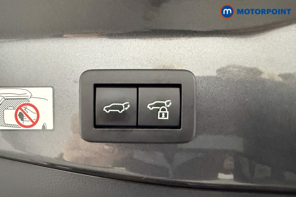 Used Toyota C-HR 2024 for sale - 76143367: Photo 34