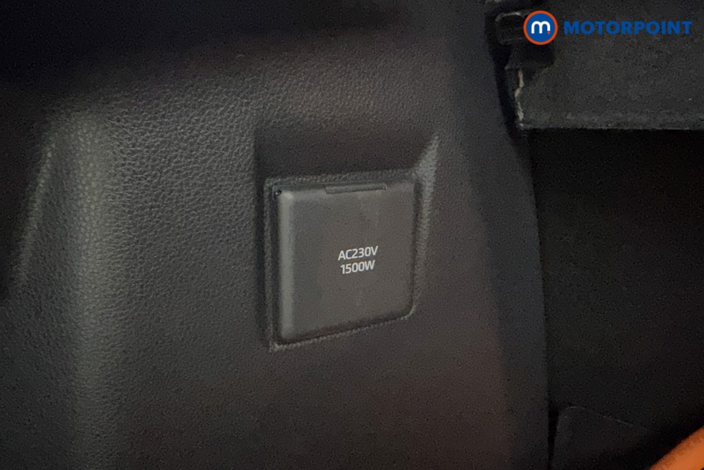 Used Toyota C-HR 2024 for sale - 76303318: Photo 34