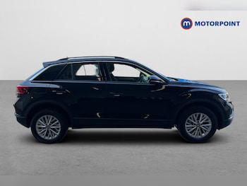 Used Volkswagen T-Roc 2023 for sale - 78748799: Photo